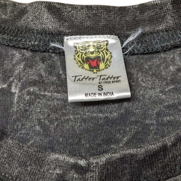 Love Kills Slowly Sparkle Skull Tattoo Style Ocean City Crinkle Print Skinny Tee - Picture 3 of 10